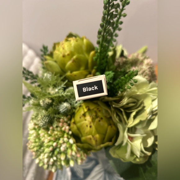 MÍRAME Liquid Eyeliner, Black, Brand New - Picture 2 of 2